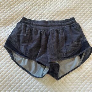 Lululemon navy strip shorts. Size 4 reg. Worn lightly great condition.